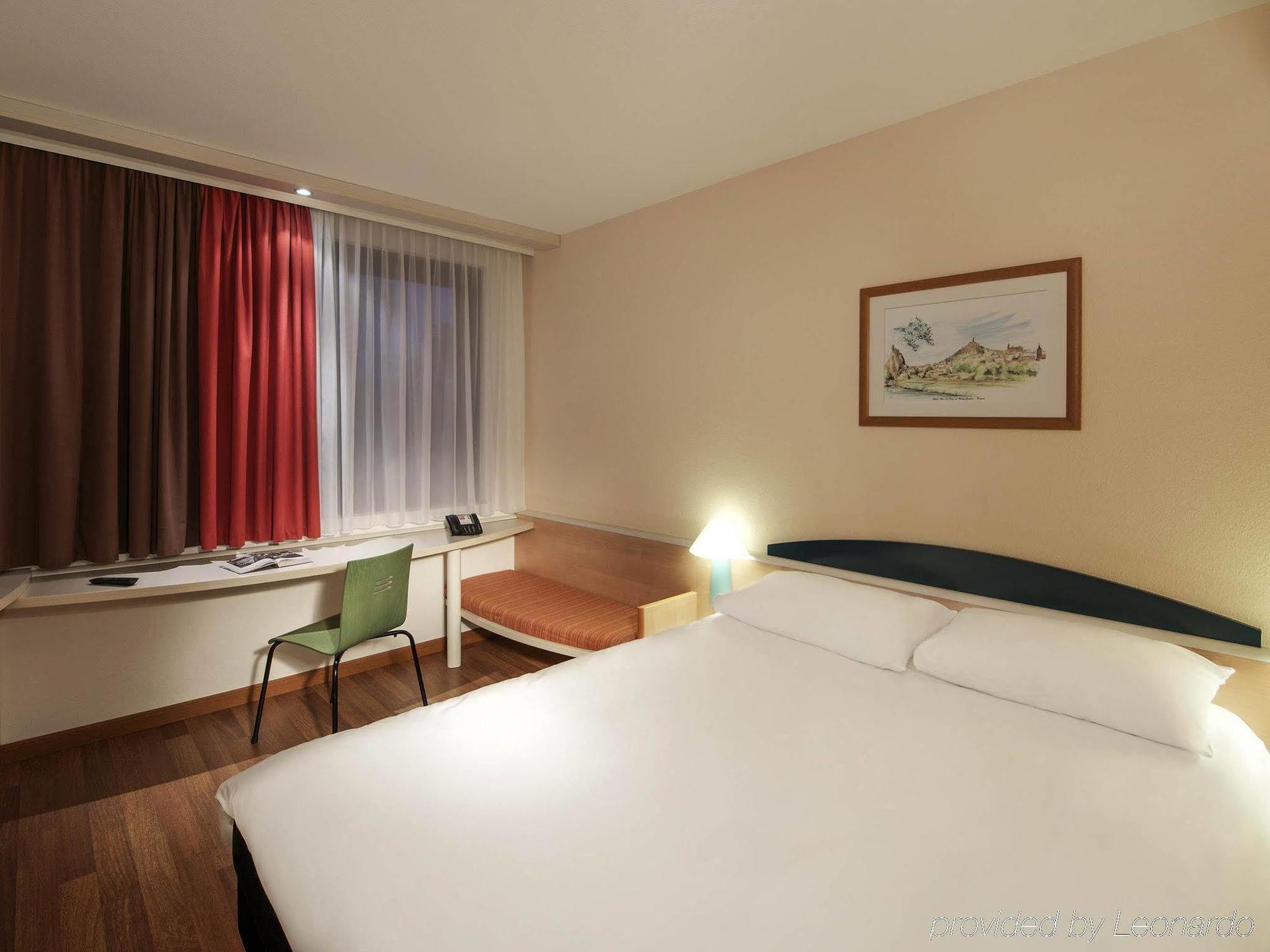 Ibis Bremen City Екстериор снимка